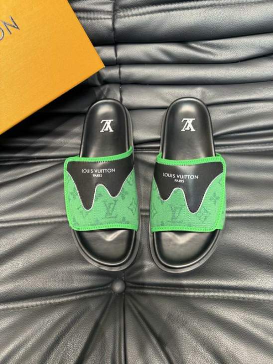 Picture of Louis Vuitton Slippers _SKULVsz38-45jyh0556811